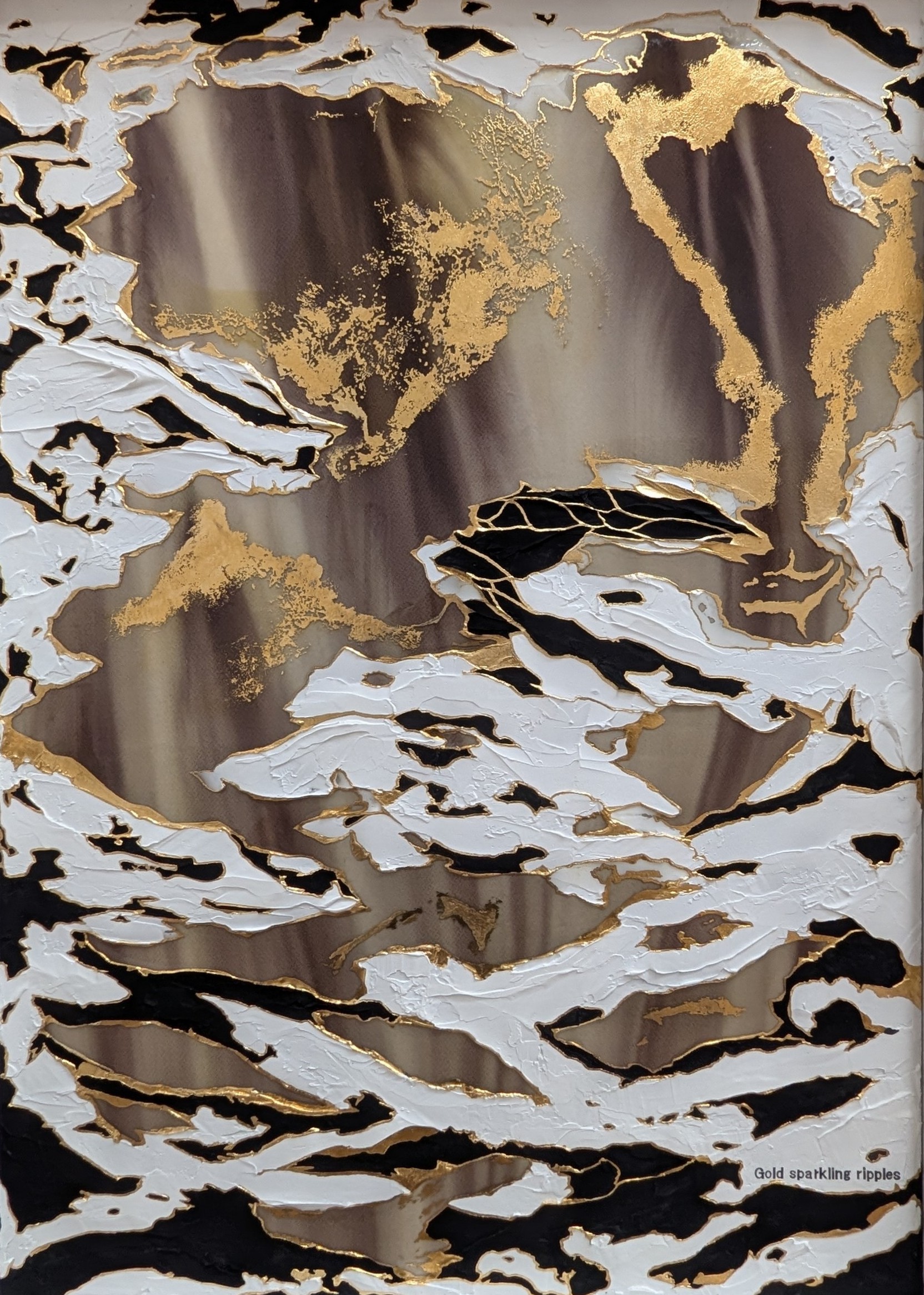 「Gold sparkling rippies」